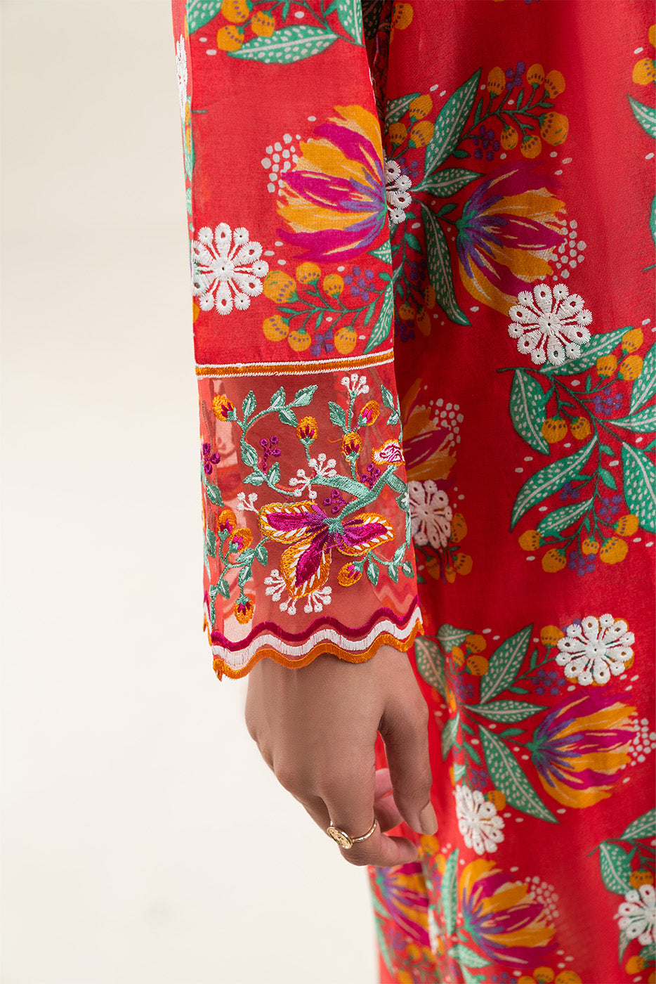 2 PIECE EMBROIDERED LAWN SUIT (PRET)