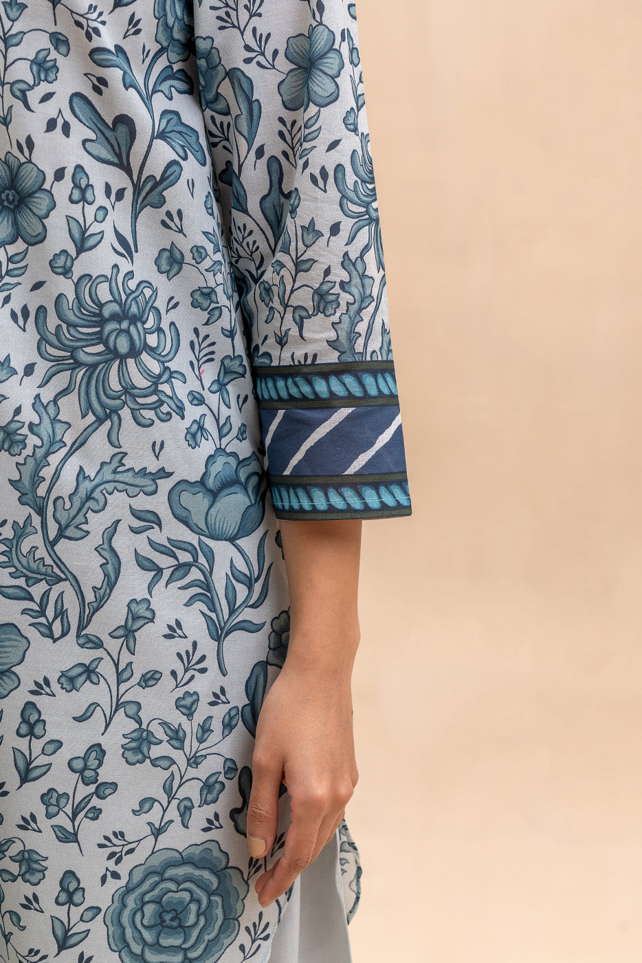 3 PIECE PRINTED LAWN SUIT-AEGEAN BLOOM (UNSTITCHED)