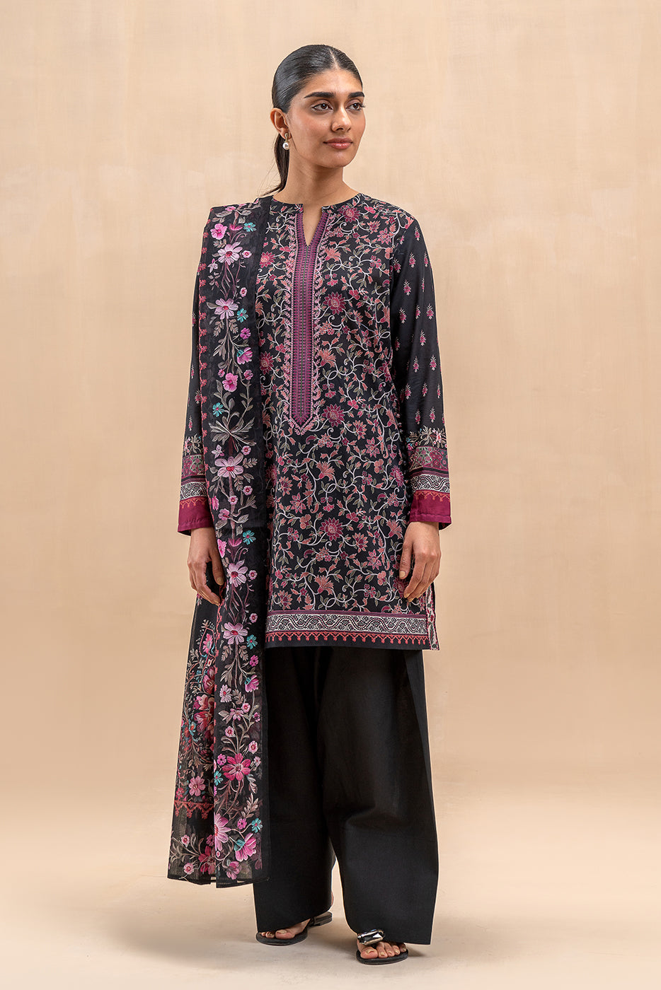 3 PIECE PRINTED LAWN SUIT-ETHNIC BLOOM (UNSTITCHED)