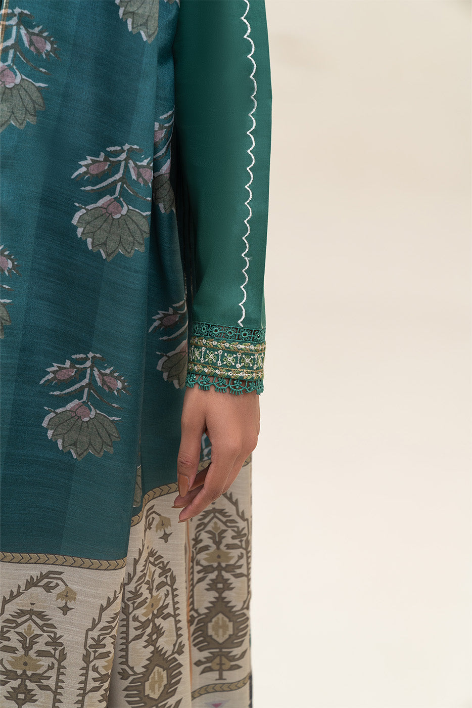 3 PIECE EMBROIDERED LAWN SUIT-SEA MOSS (UNSTITCHED)