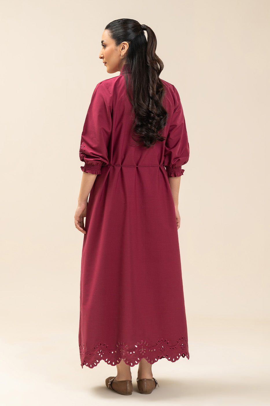 EMBROIDERED YARN DYED DRESS (FLOW)