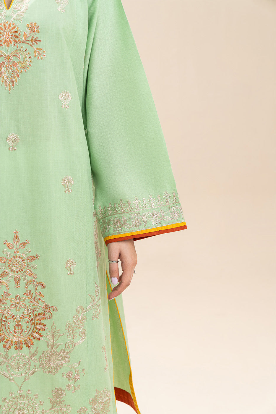 EMBROIDERED SLUB SHIRT (PRET)