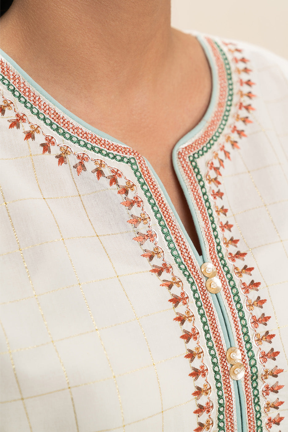 2 PIECE EMBROIDERED YARN DYED LUREX SUIT (PRET)