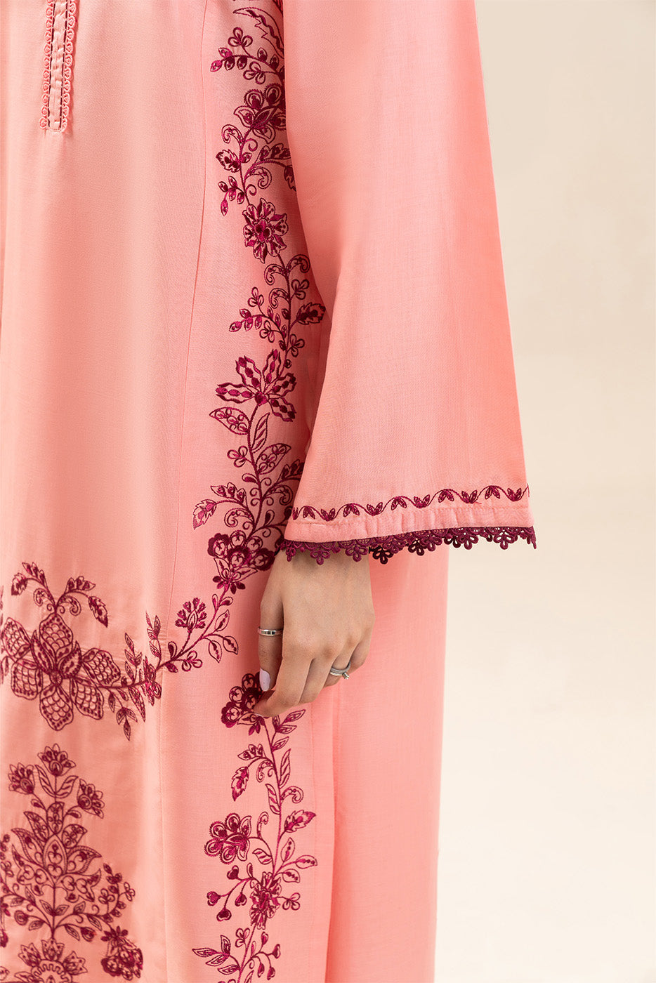 2 PIECE EMBROIDERED LAWN SUIT (PRET)