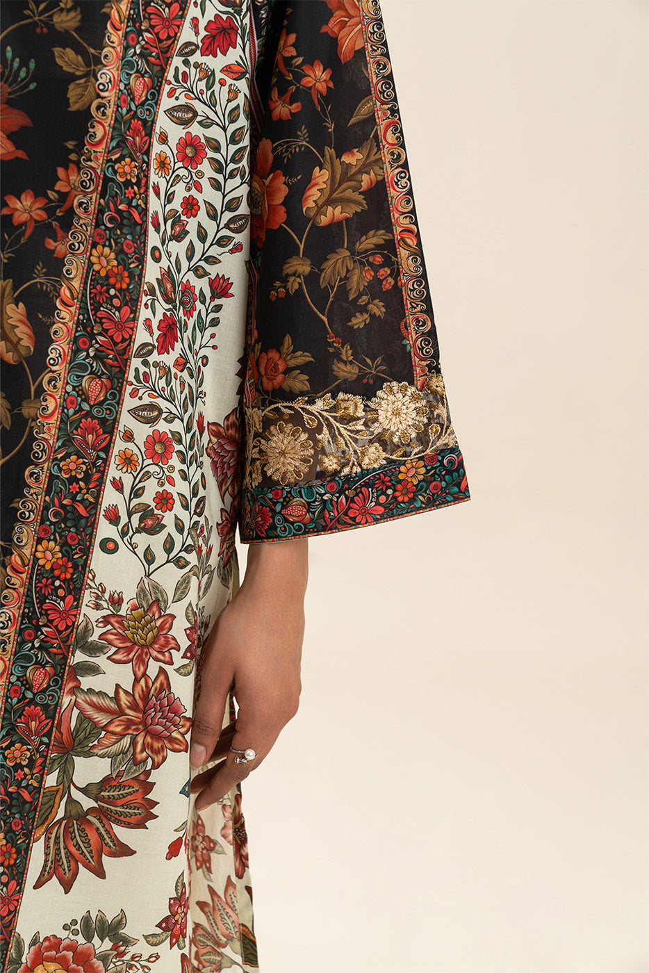 3 PIECE EMBROIDERED LAWN SUIT-NEW HERITAGE (UNSTITCHED)