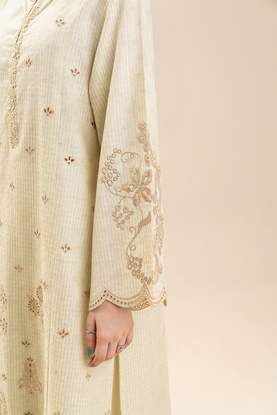 2 PIECE EMBROIDERED TEXTURED LAWN SUIT-PETAL WHISPER (UNSTITCHED)