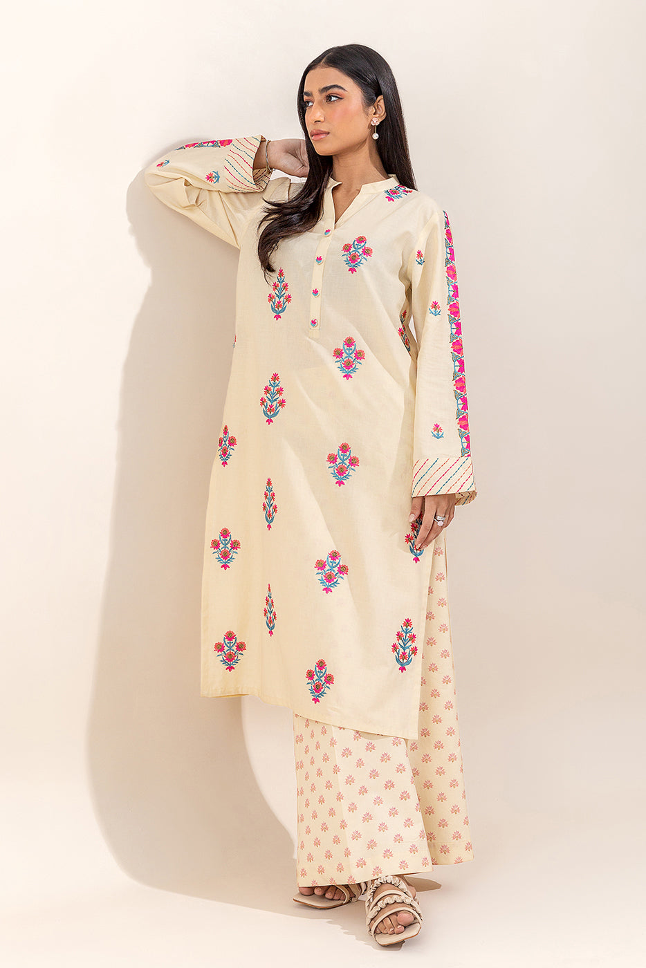 2 PIECE EMBROIDERED LAWN SUIT-FRENCH VANILLA (UNSTITCHED) - BEECHTREE