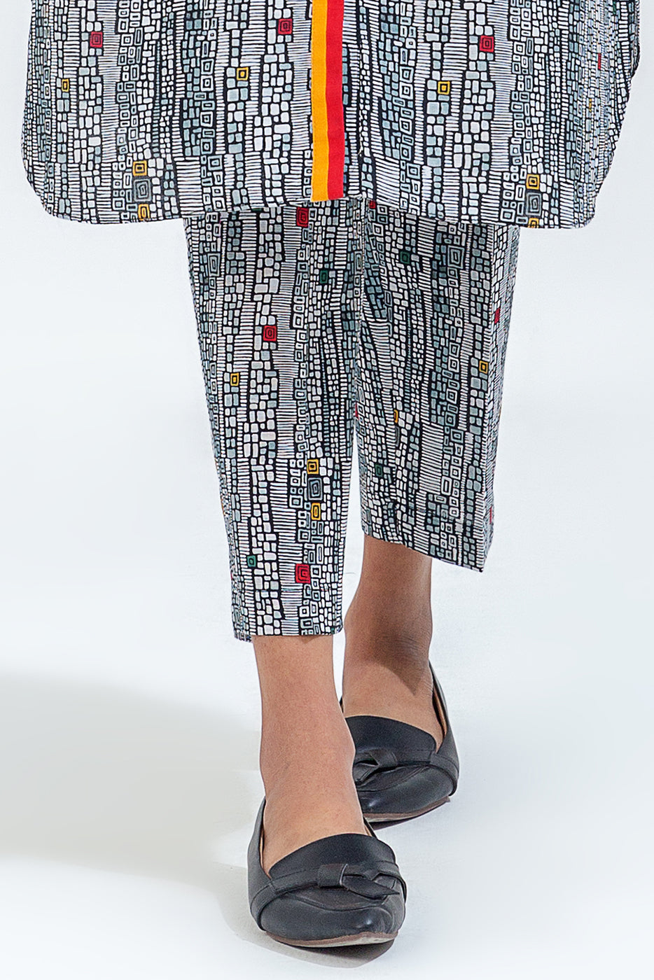 BASIC STRAIGHT PANTS