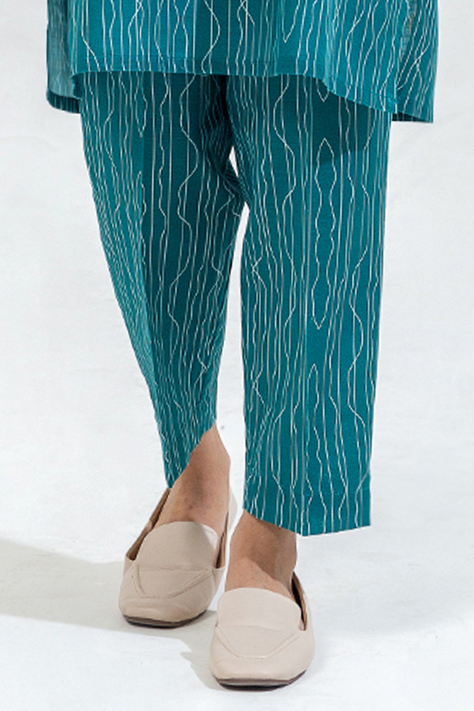 BASIC STRAIGHT PANTS