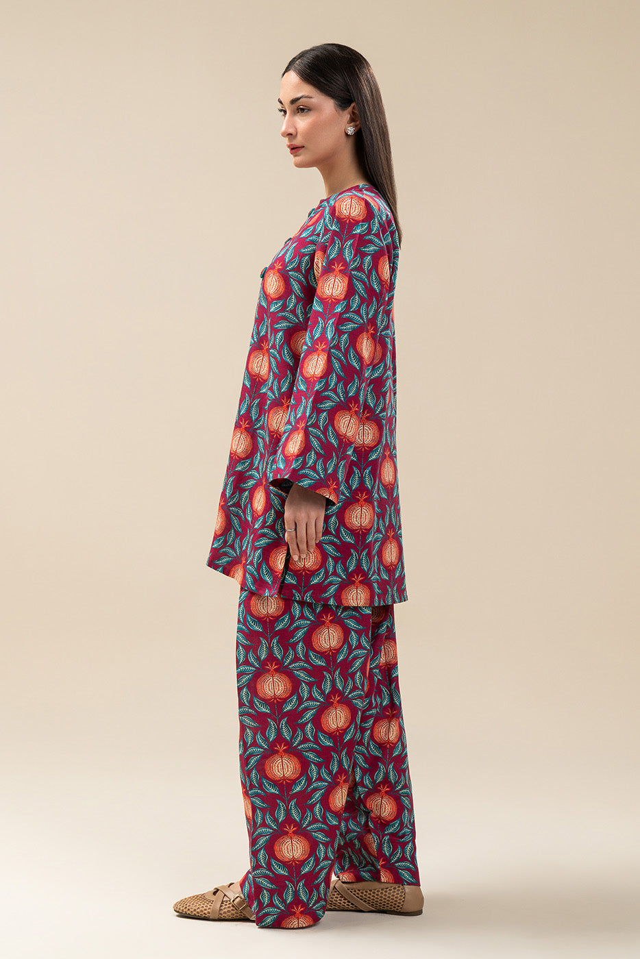 2 PIECE PRINTED KHADDAR SUIT (PRET)