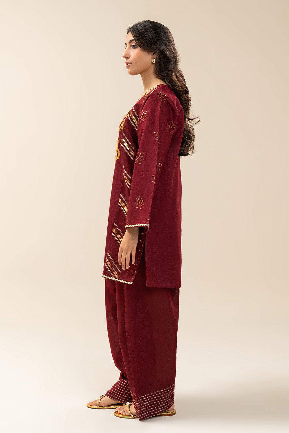 2 PIECE EMBROIDERED DYED SUIT (PRET)