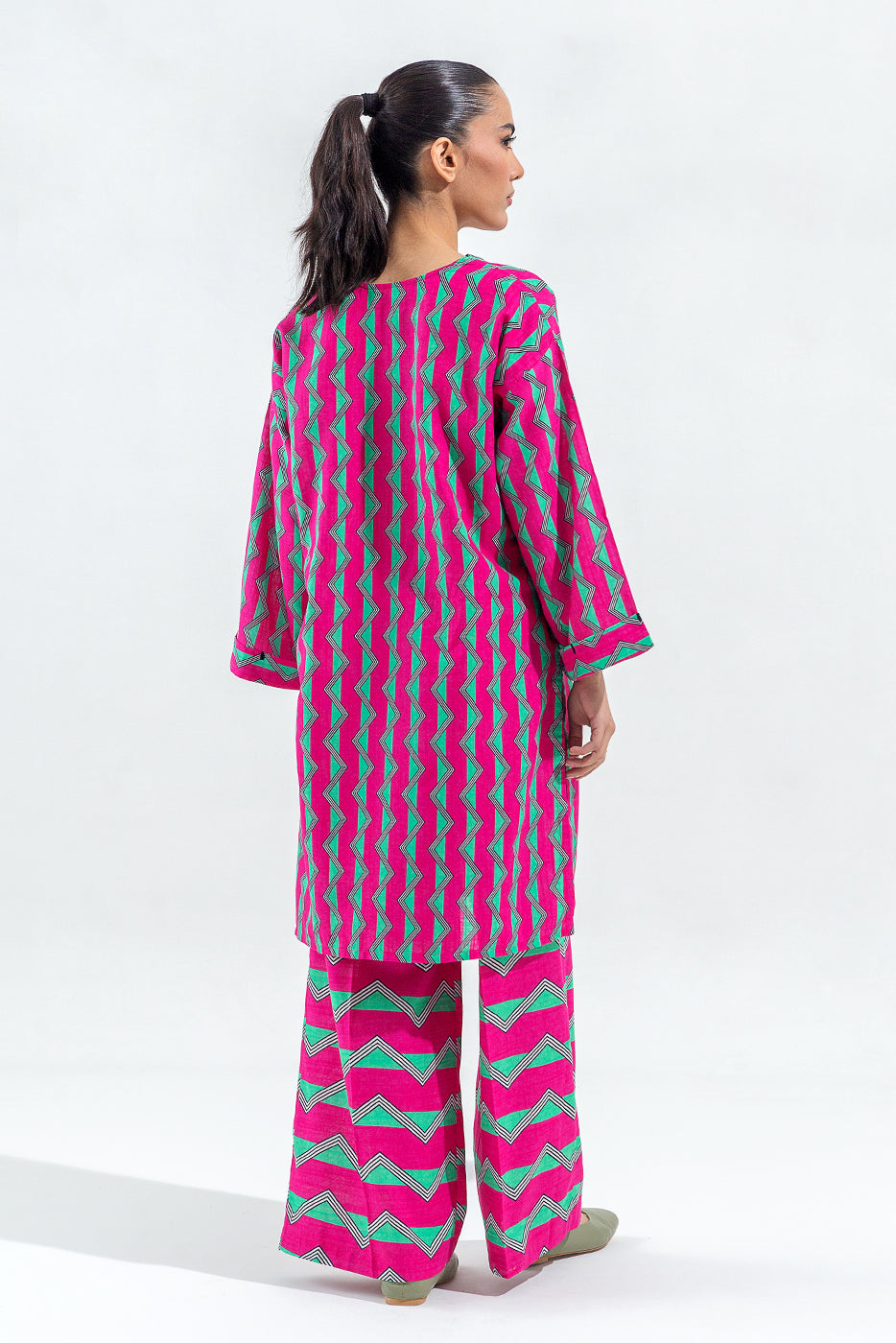 2 PIECE PRINTED SLUB KHADDAR SUIT (PRET)