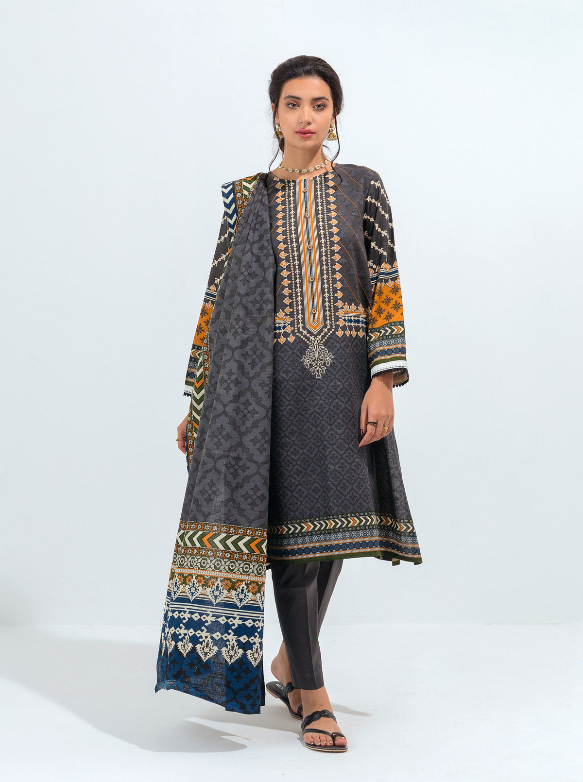 3 PIECE - PRINTED KHADDAR SUIT - GREY GLITZ MORBAGH WN_21