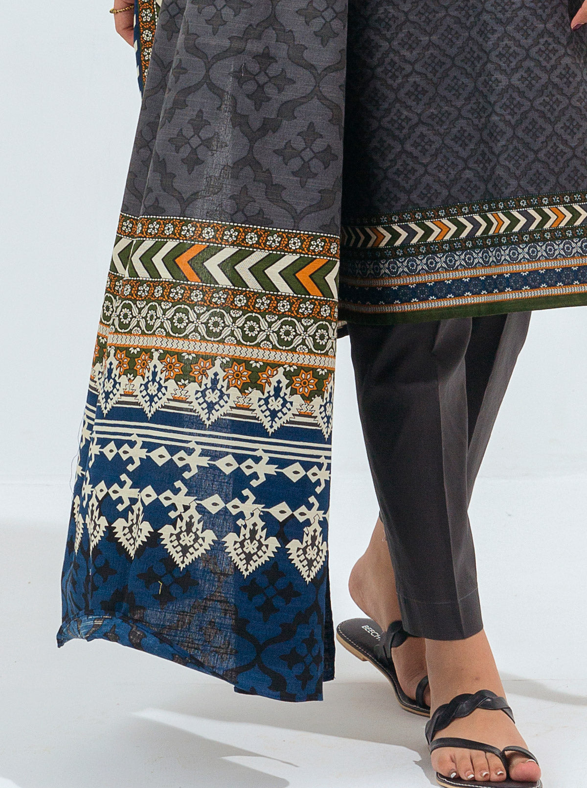 3 PIECE - PRINTED KHADDAR SUIT - GREY GLITZ MORBAGH WN_21