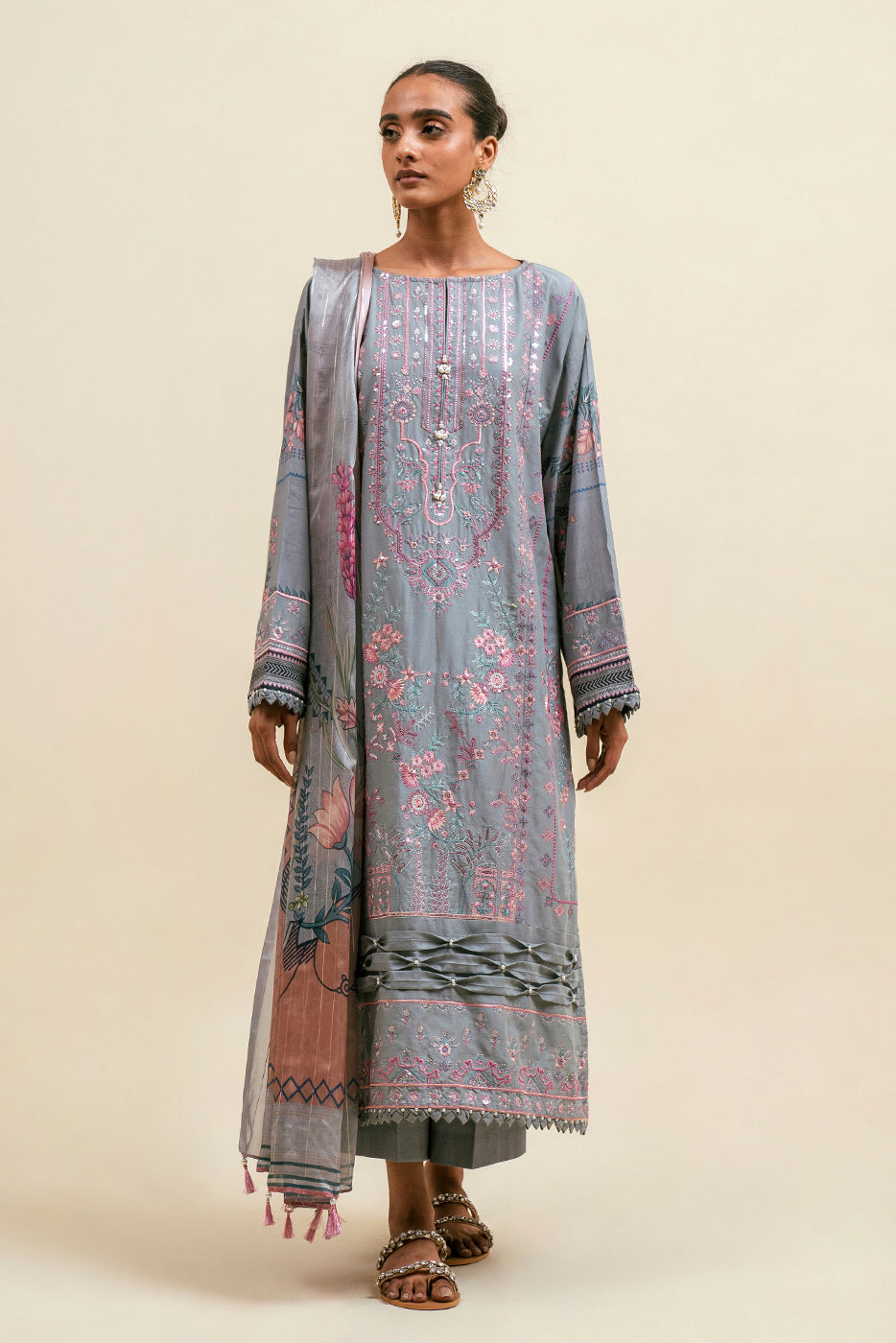 4 PIECE - EMBROIDERD LAWN SUIT - CAROLINA BLOOM