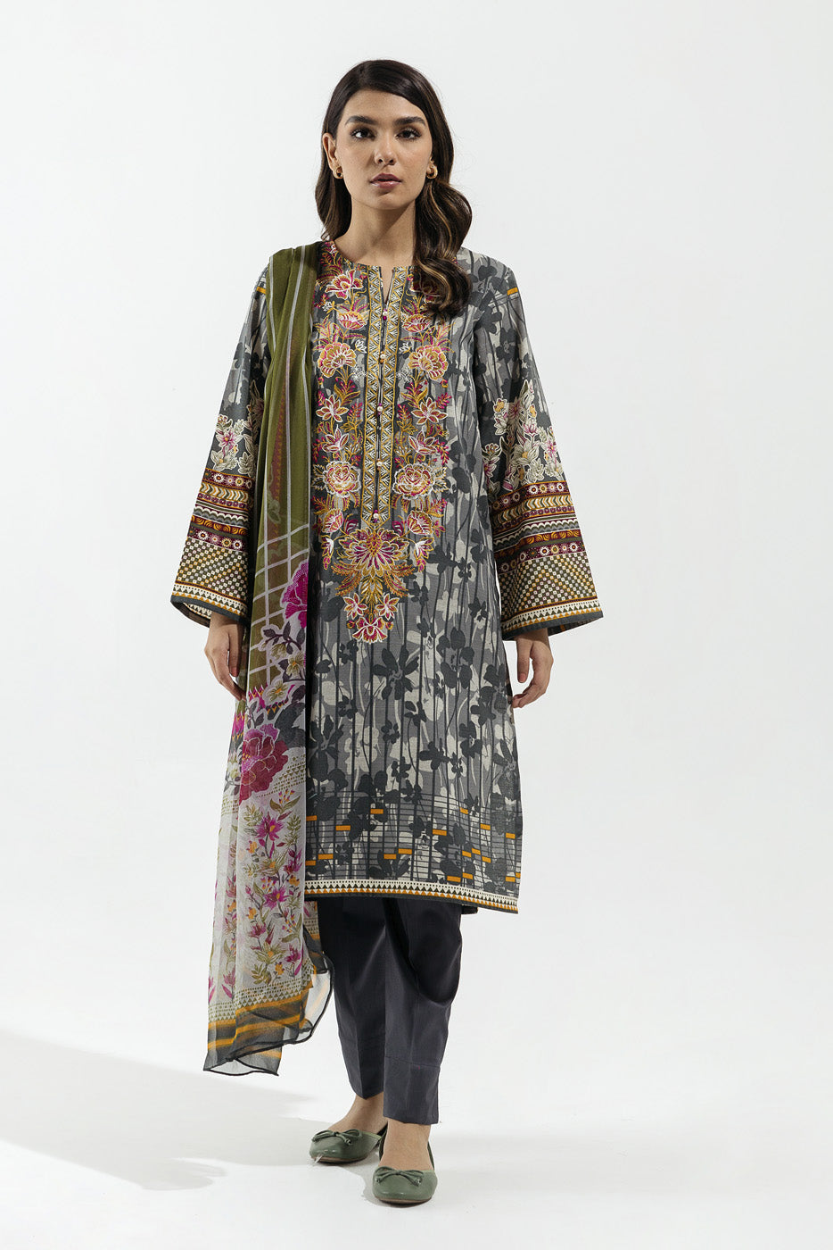 2 PIECE - EMBROIDERED KHADDAR SUIT - GRAPHITE BLISS (UNSTITCHED)