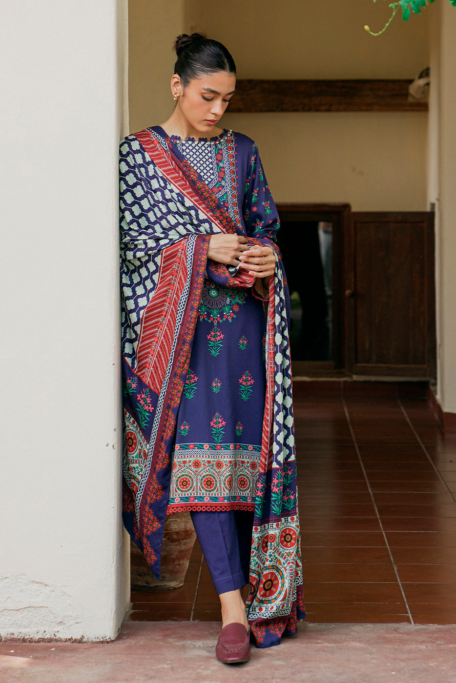 3 PIECE - PRINTED VISCOSE SUIT - BLUE RADIANCE