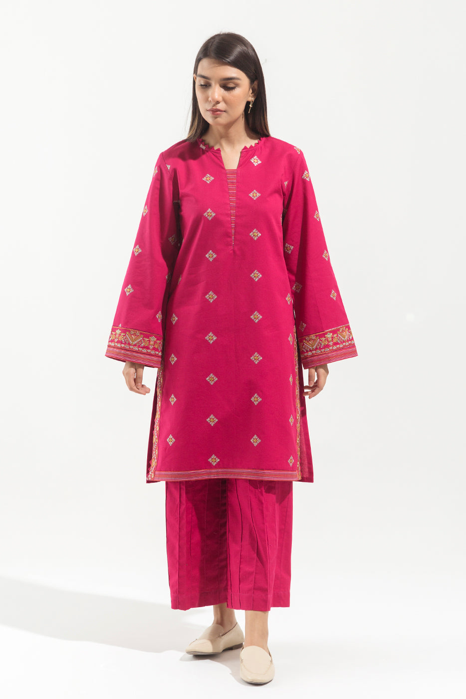 2 PIECE - EMBROIDERED KHADDAR SUIT - FUSCHIA PRISM