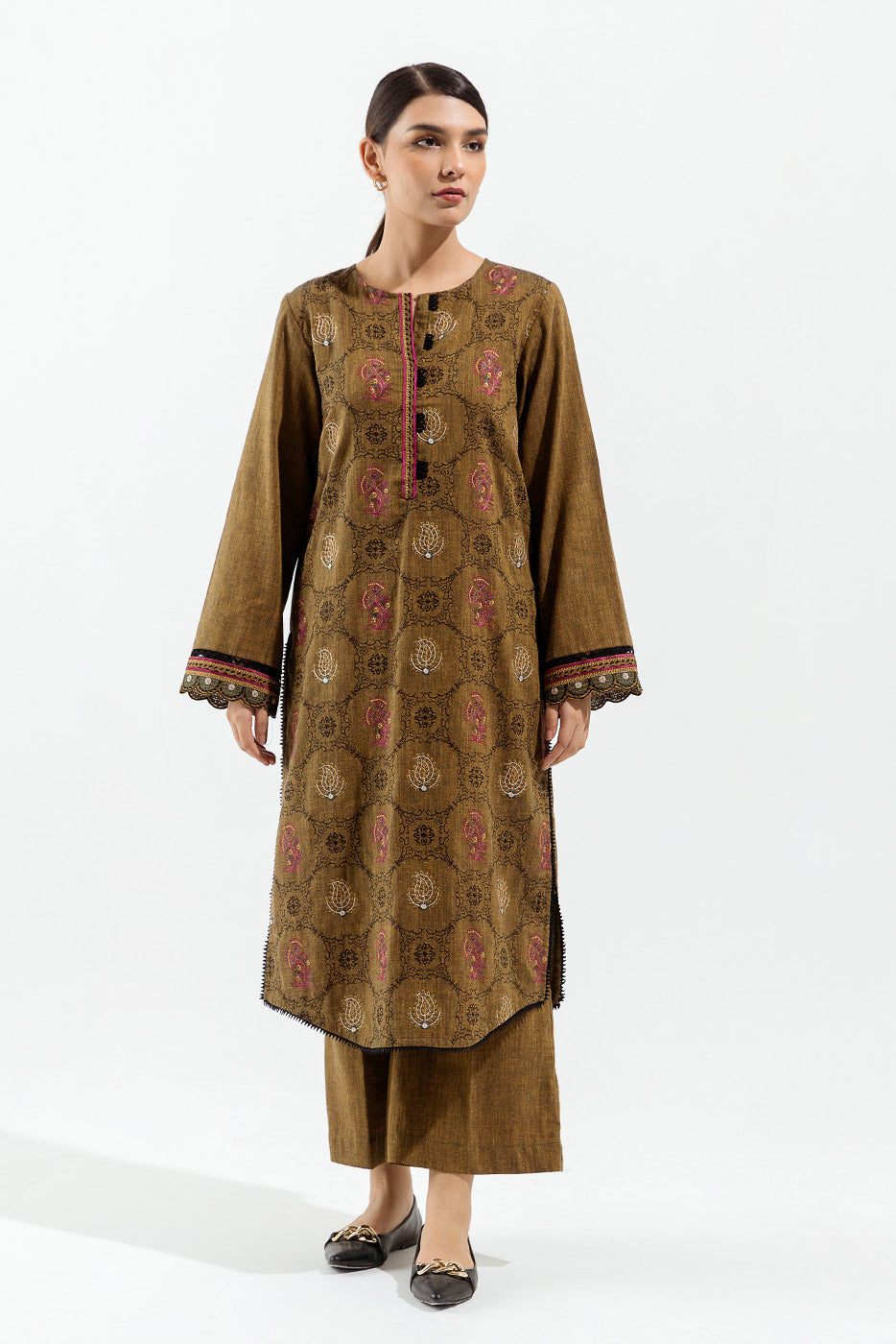2 PIECE - EMBROIDERED KHADDAR SUIT - DIVINE PAISLEY