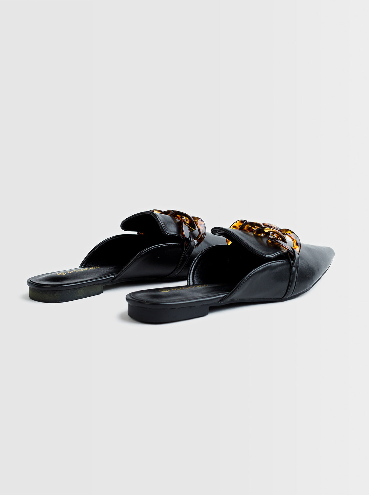 FOOTWEAR