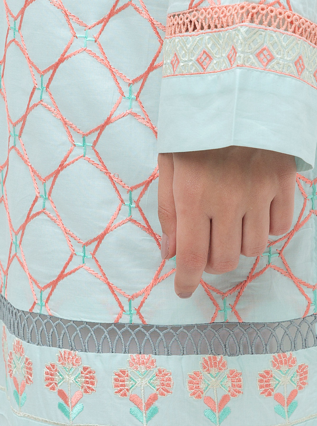 EMBROIDERED SHIRT