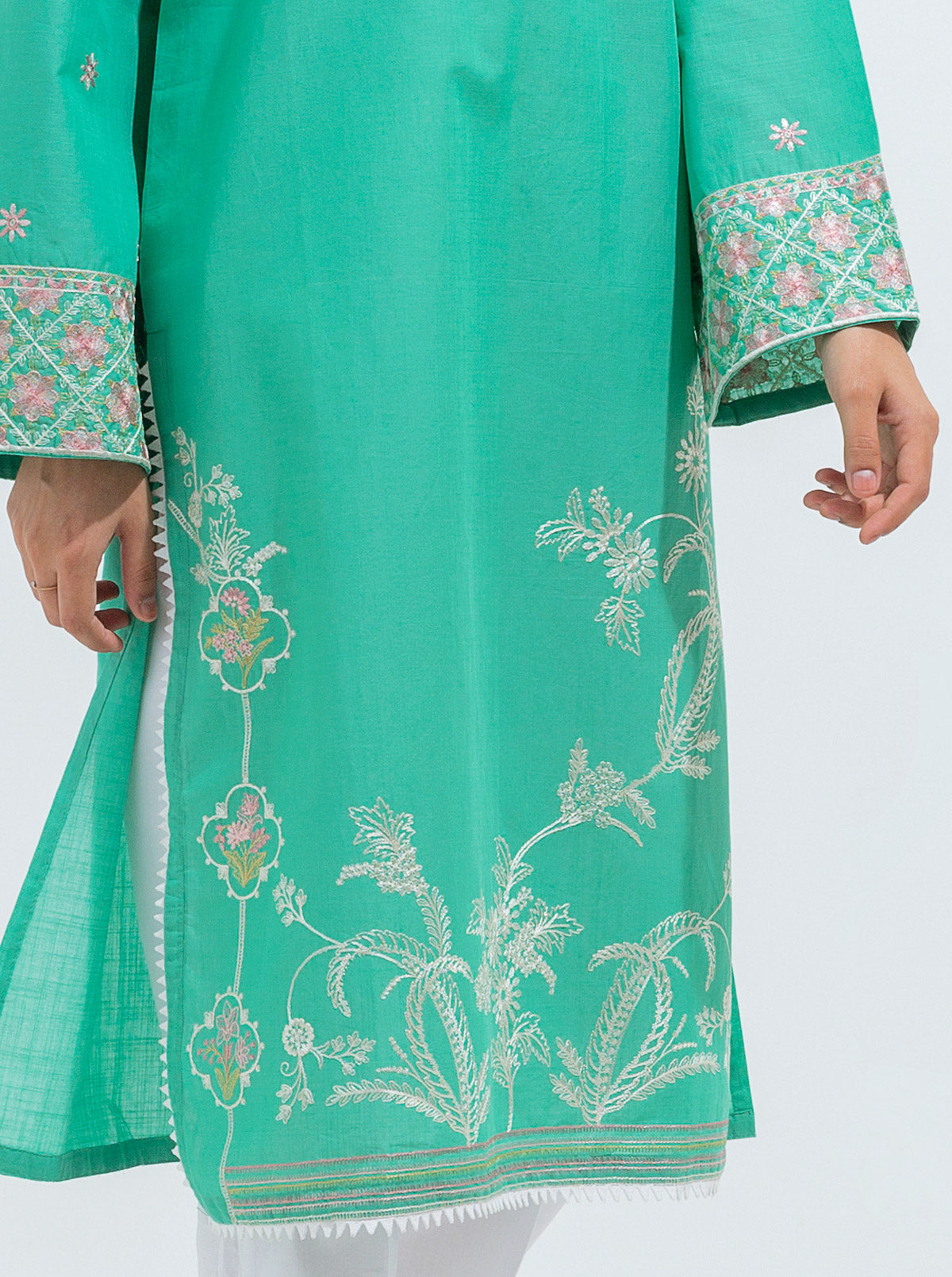 EMBROIDERED SHIRT