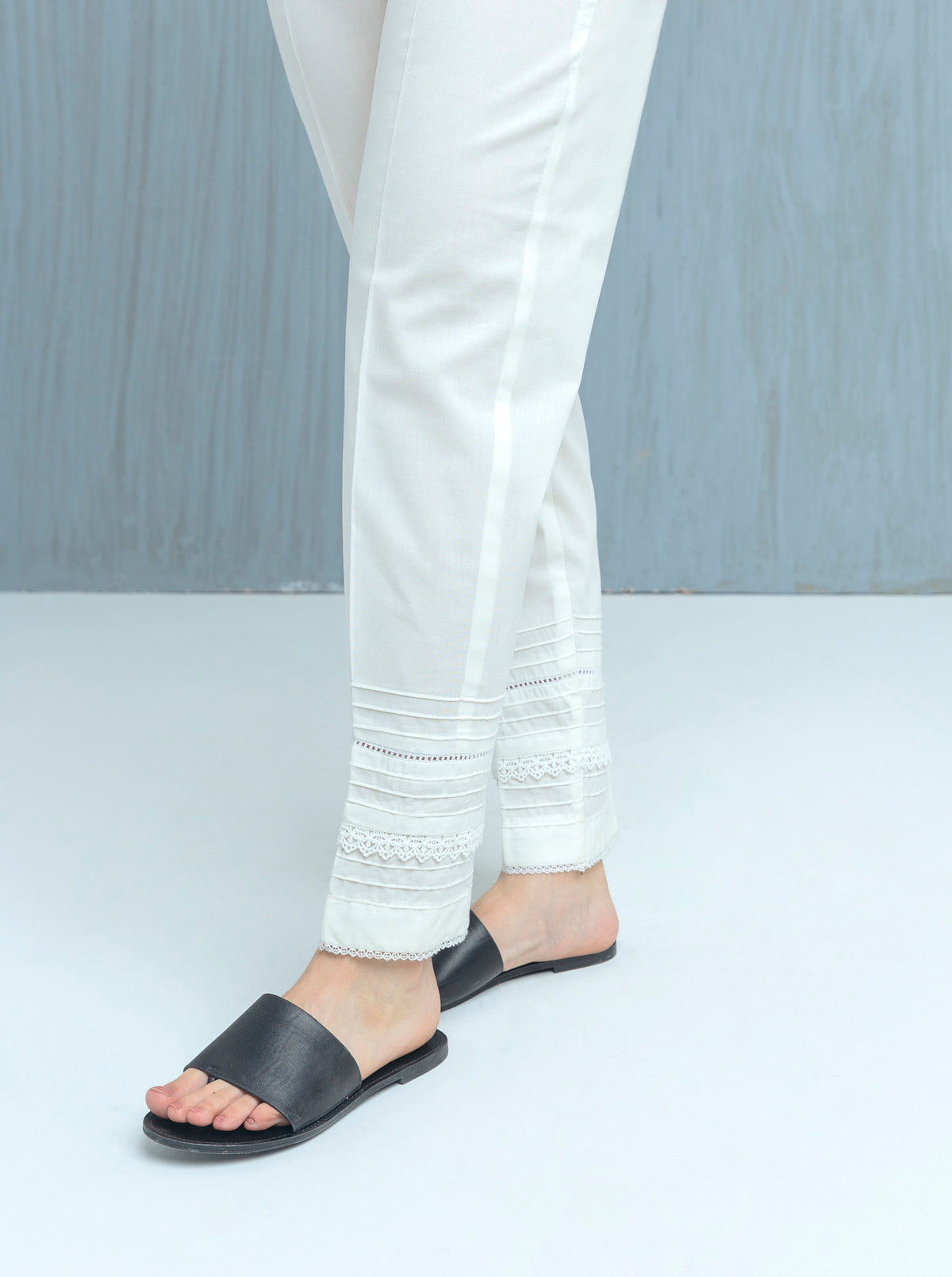 BASIC STRAIGHT PANTS