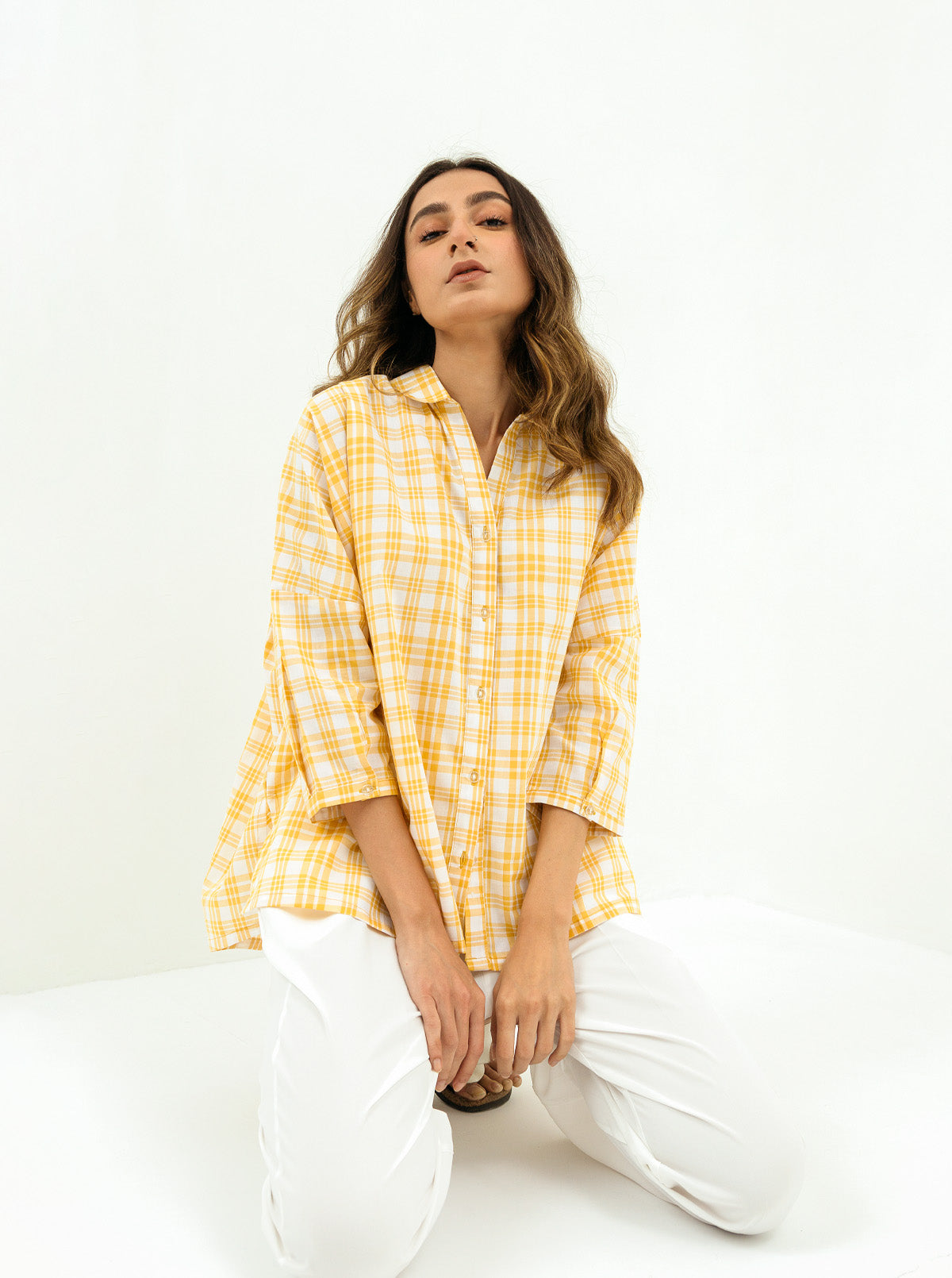 Yellow checkered collar shirt