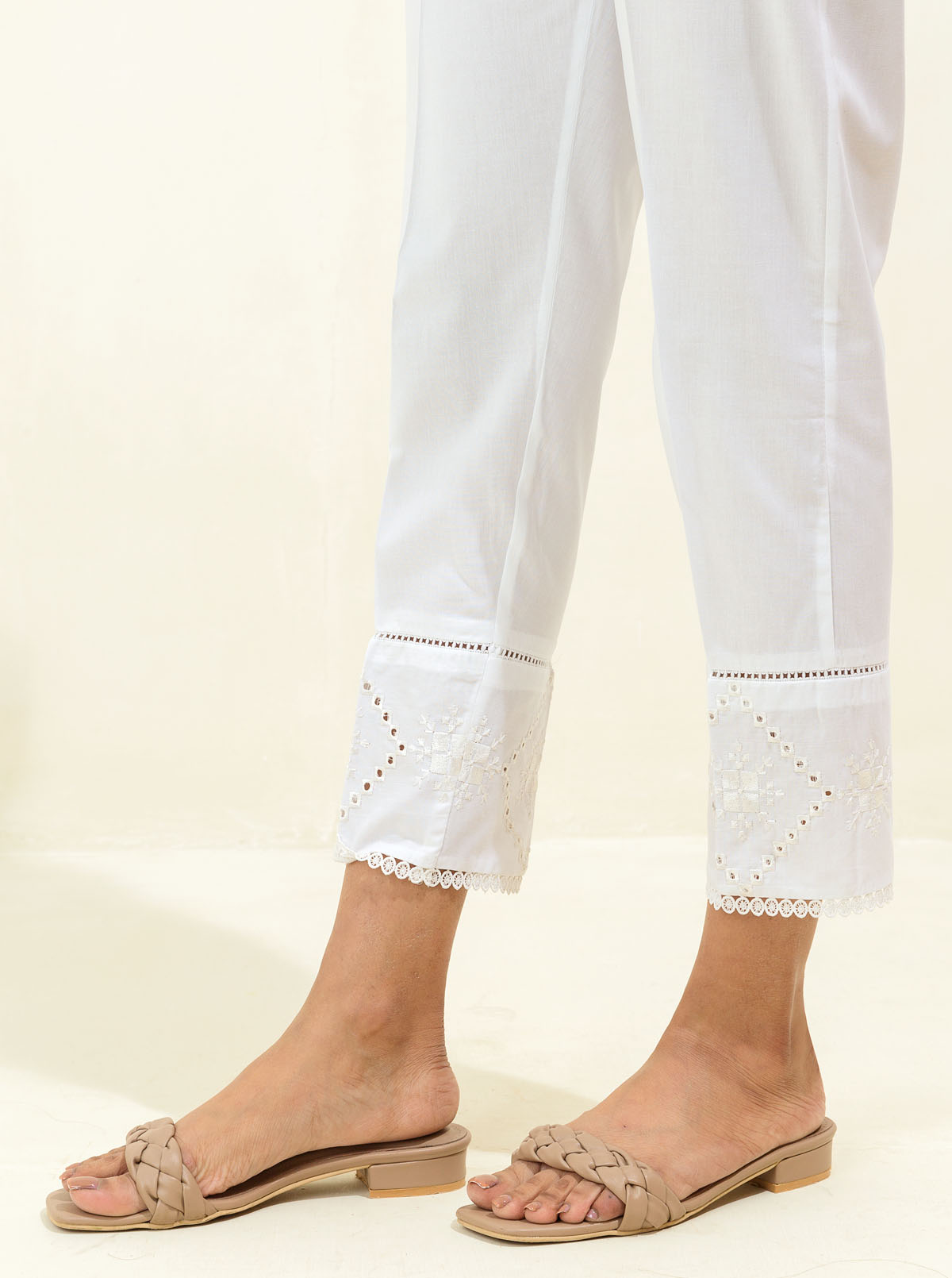 EMBROIDERED STRAIGHT PANTS
