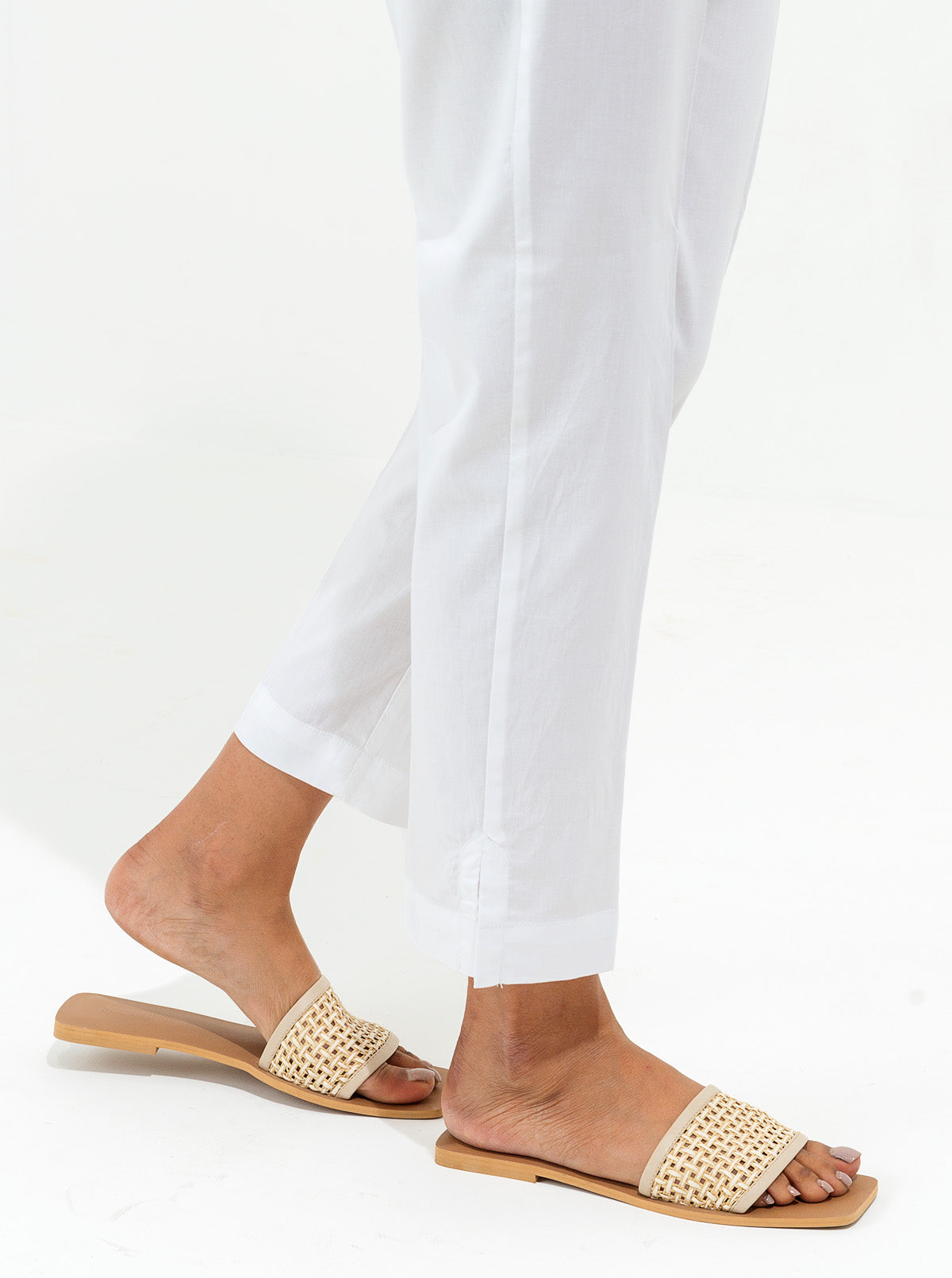 BASIC STRAIGHT PANTS