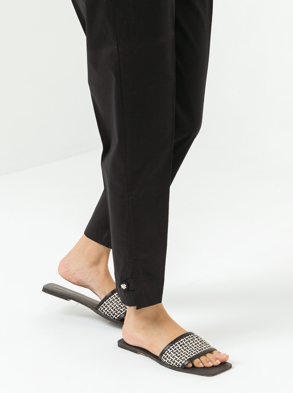 BASIC STRAIGHT PANTS