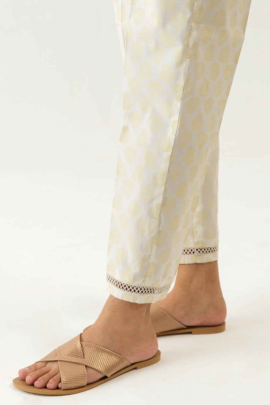 BASIC STRAIGHT PANTS