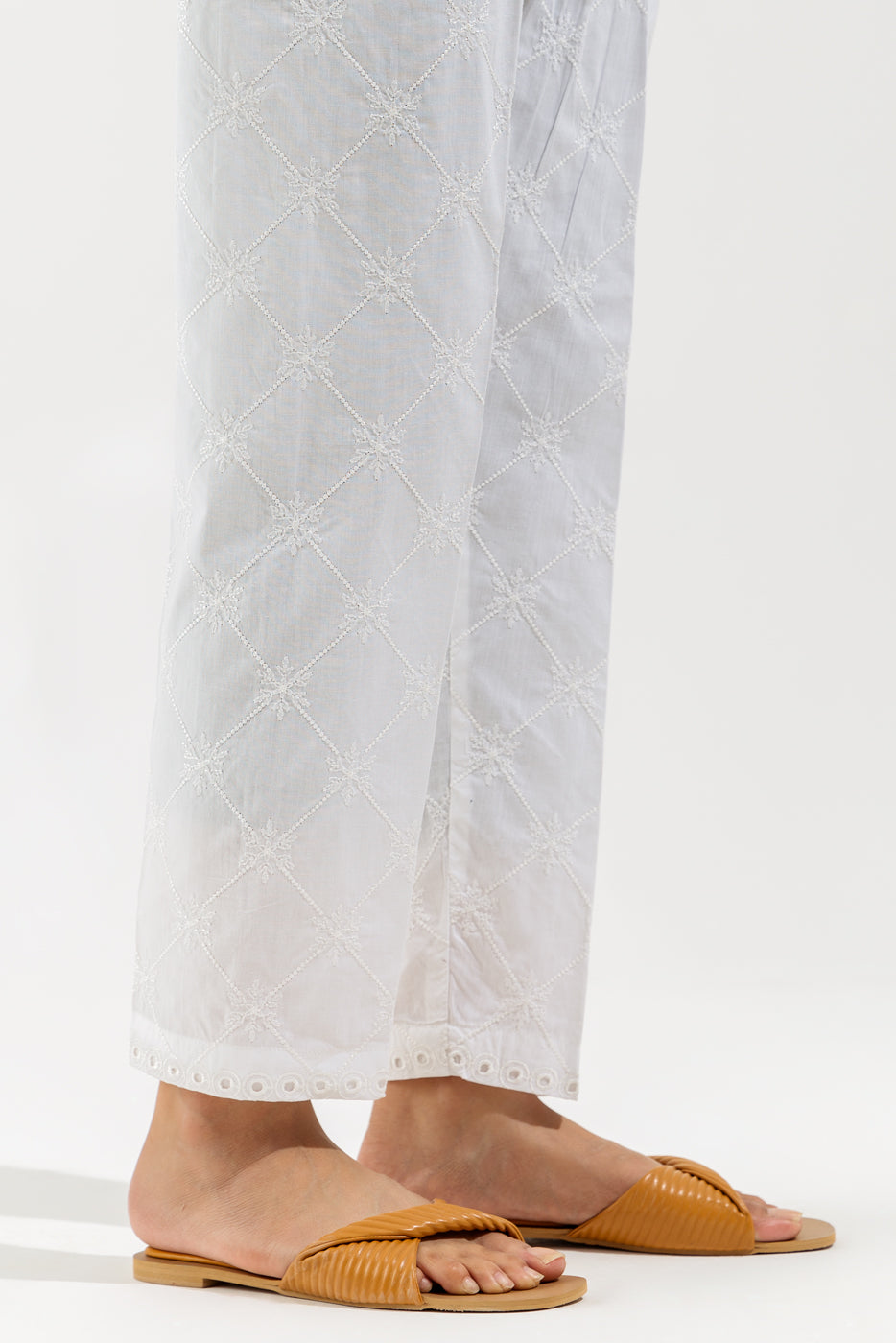 EMBROIDERED STRAIGHT PANTS
