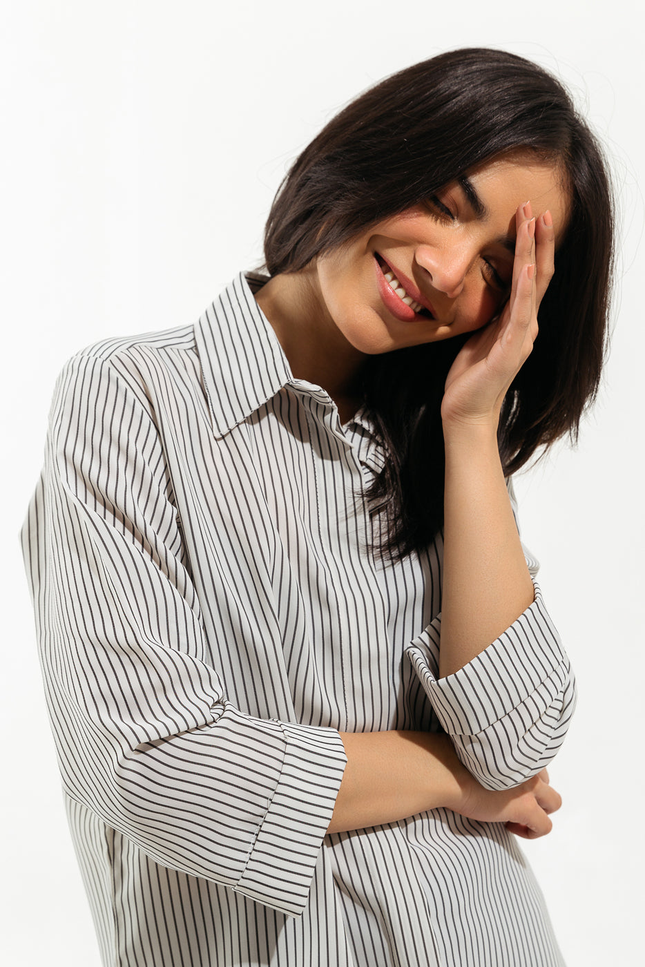 BLACK AND WHITE BUTTON DOWN SHIRT