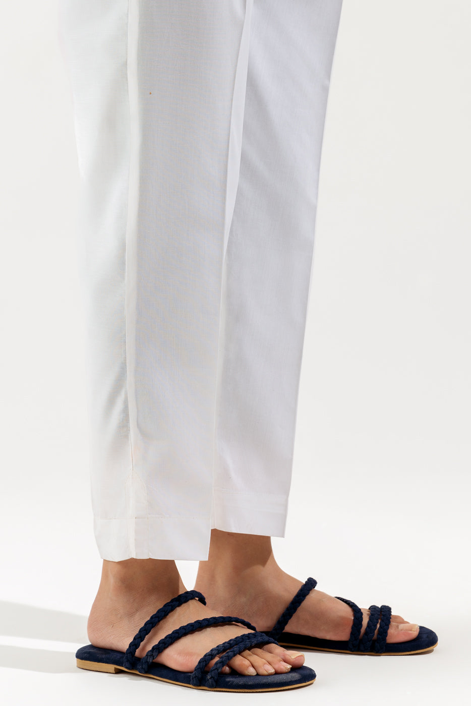 BASIC STRAIGHT PANTS