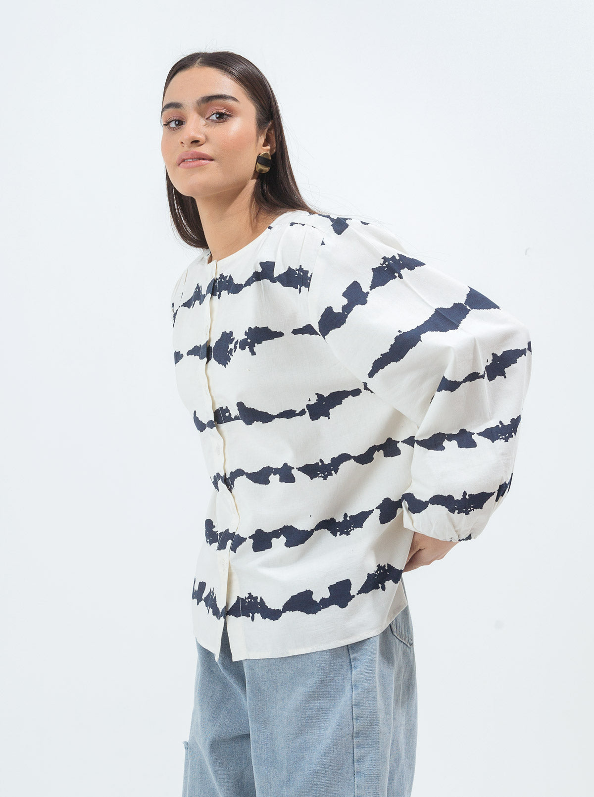 CREAM TIE & DYE BUTTONED TOP