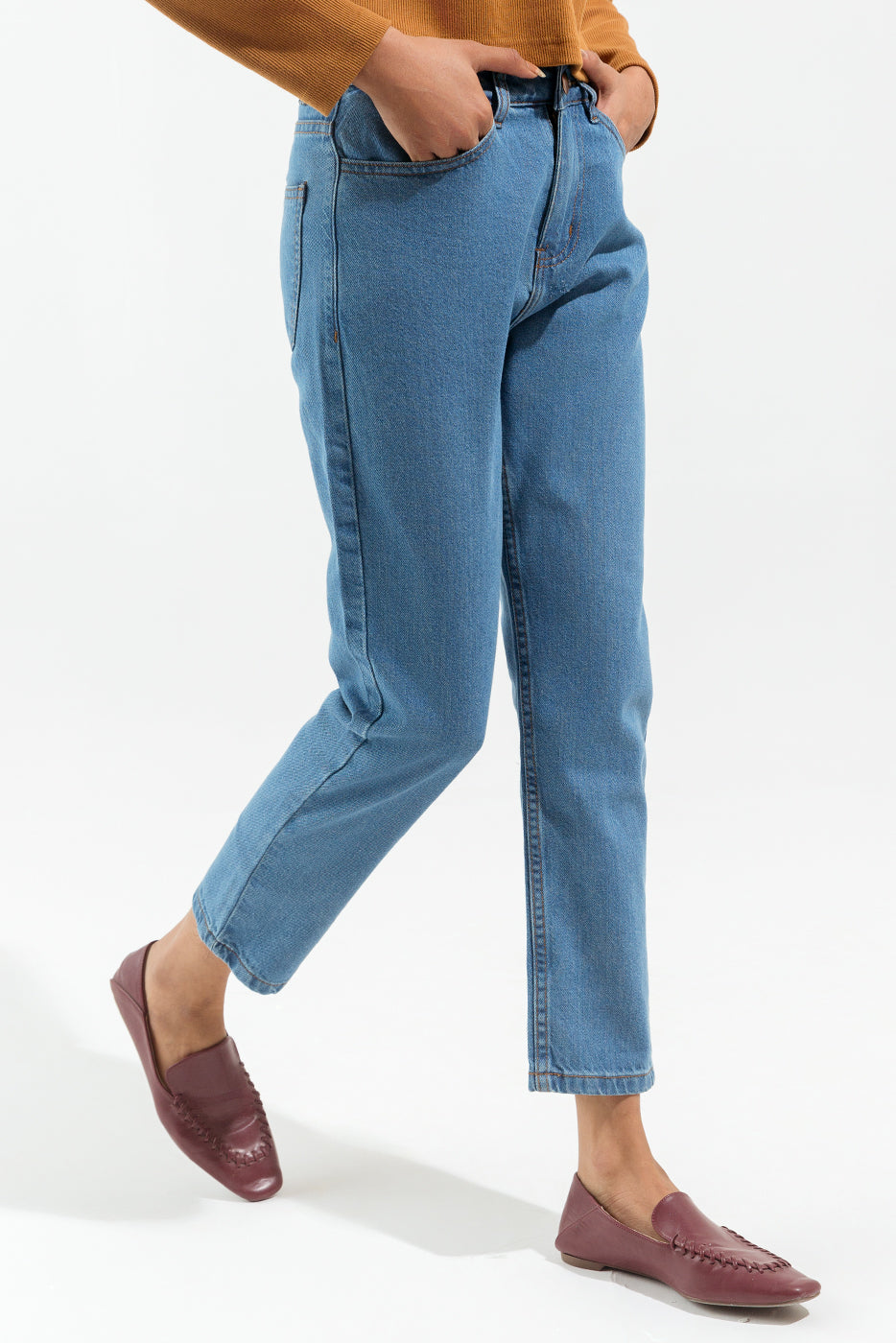 DENIM STRAIGHT FIT JEANS