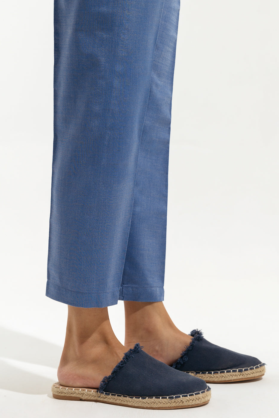 BASIC STRAIGHT PANTS