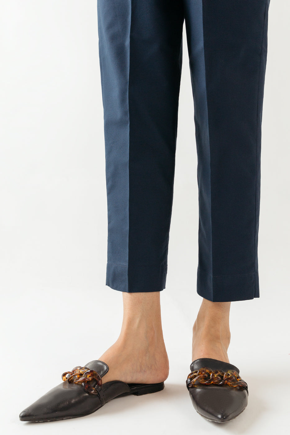 BASIC STRAIGHT PANTS