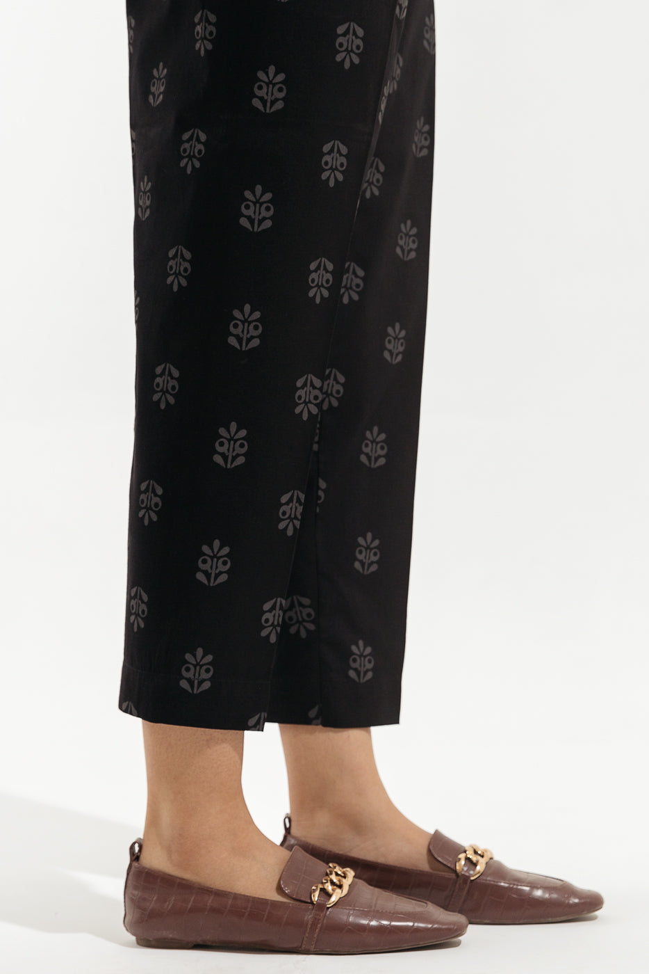 BASIC STRAIGHT PANTS