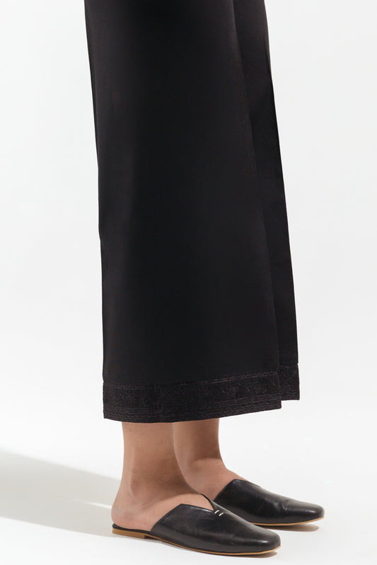 EMBROIDERED SLACK PANTS