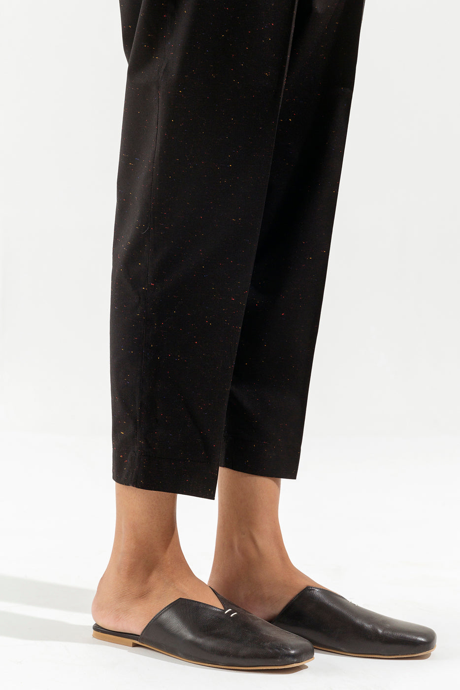 BASIC STRAIGHT PANTS