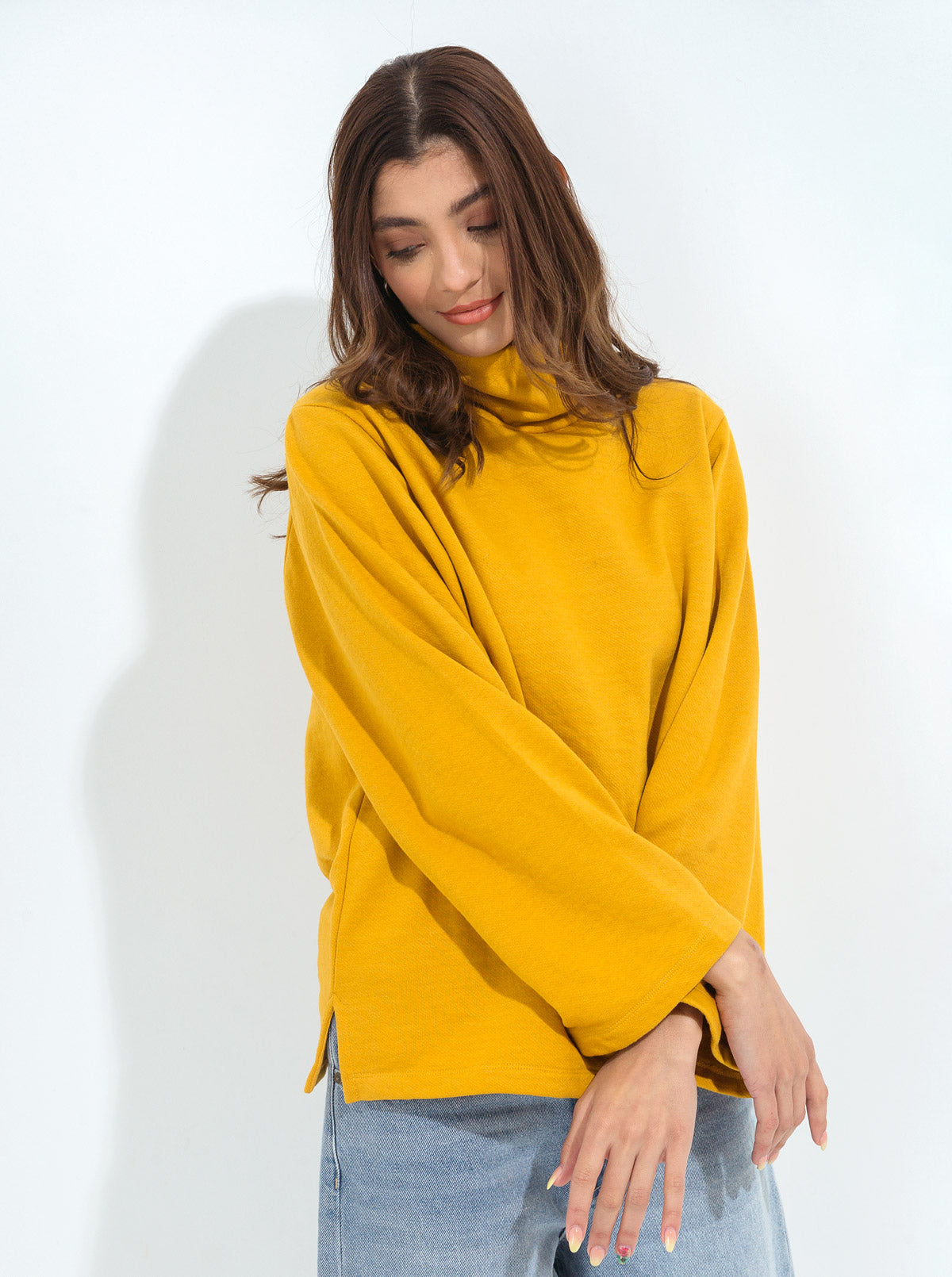 MUSTARD PLEATED SLEEVE FLEECE SWEATSHIRT