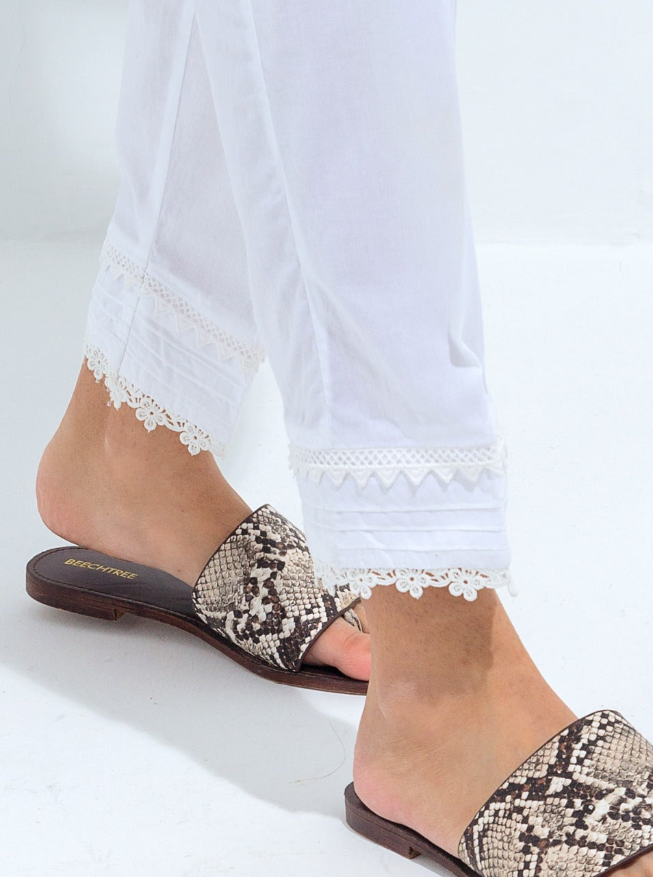 BASIC STRAIGHT PANTS