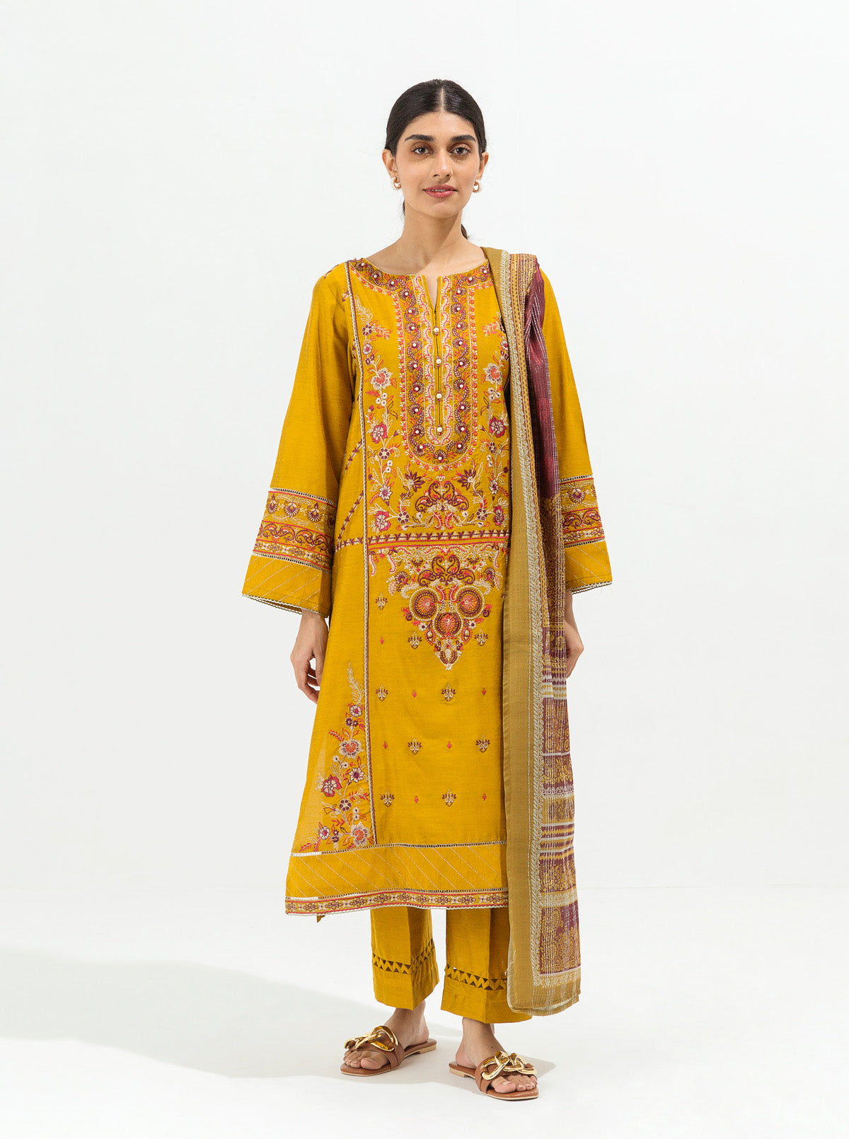 Amber Escape-Embroidered-3P