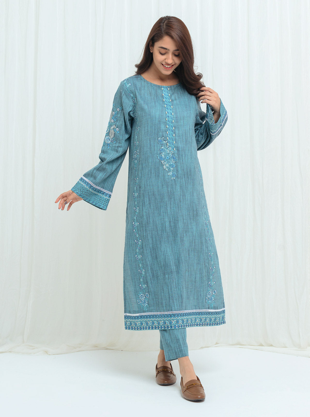 Caribbean Blue - Embroidered - 2P