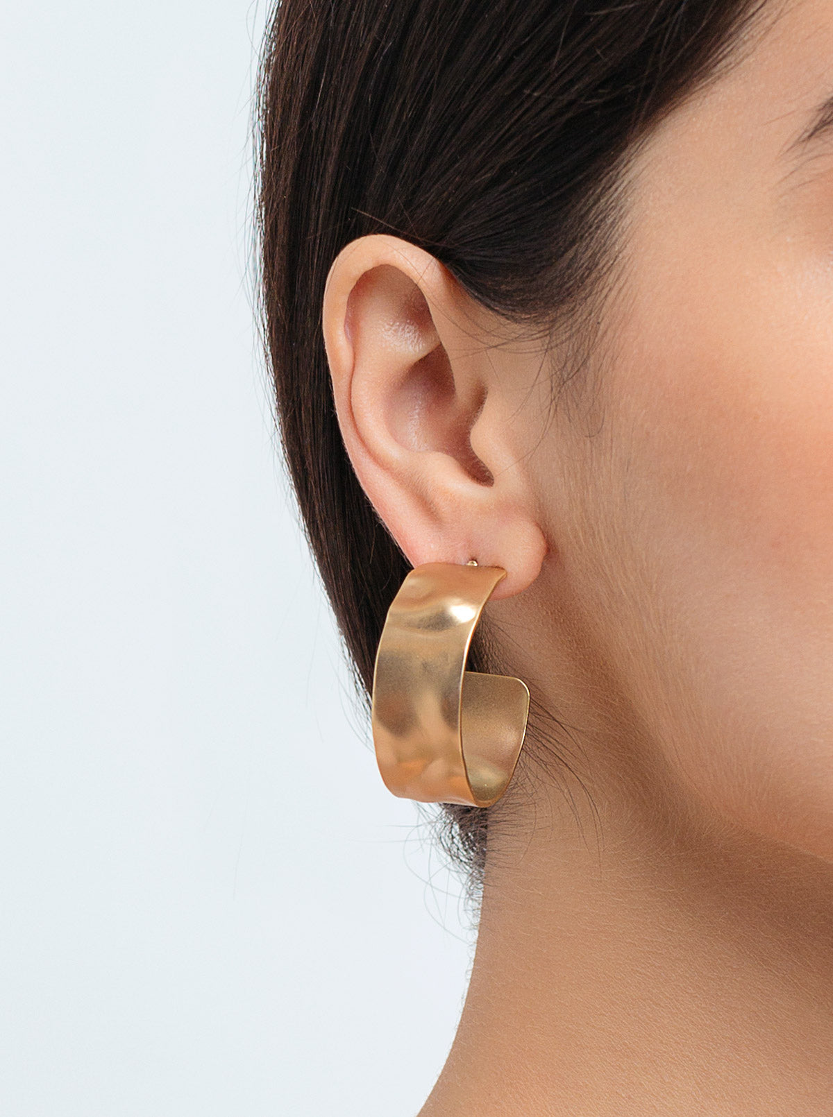 EAR RINGS