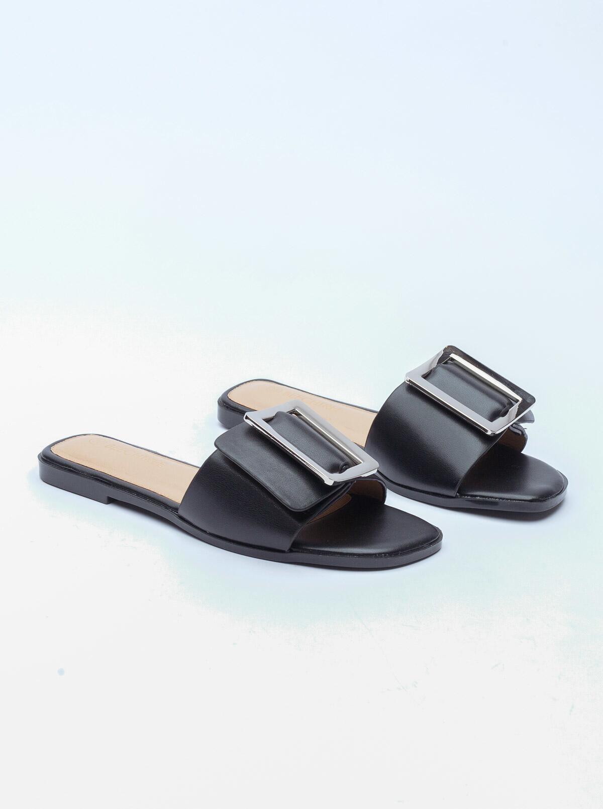 FOOTWEAR