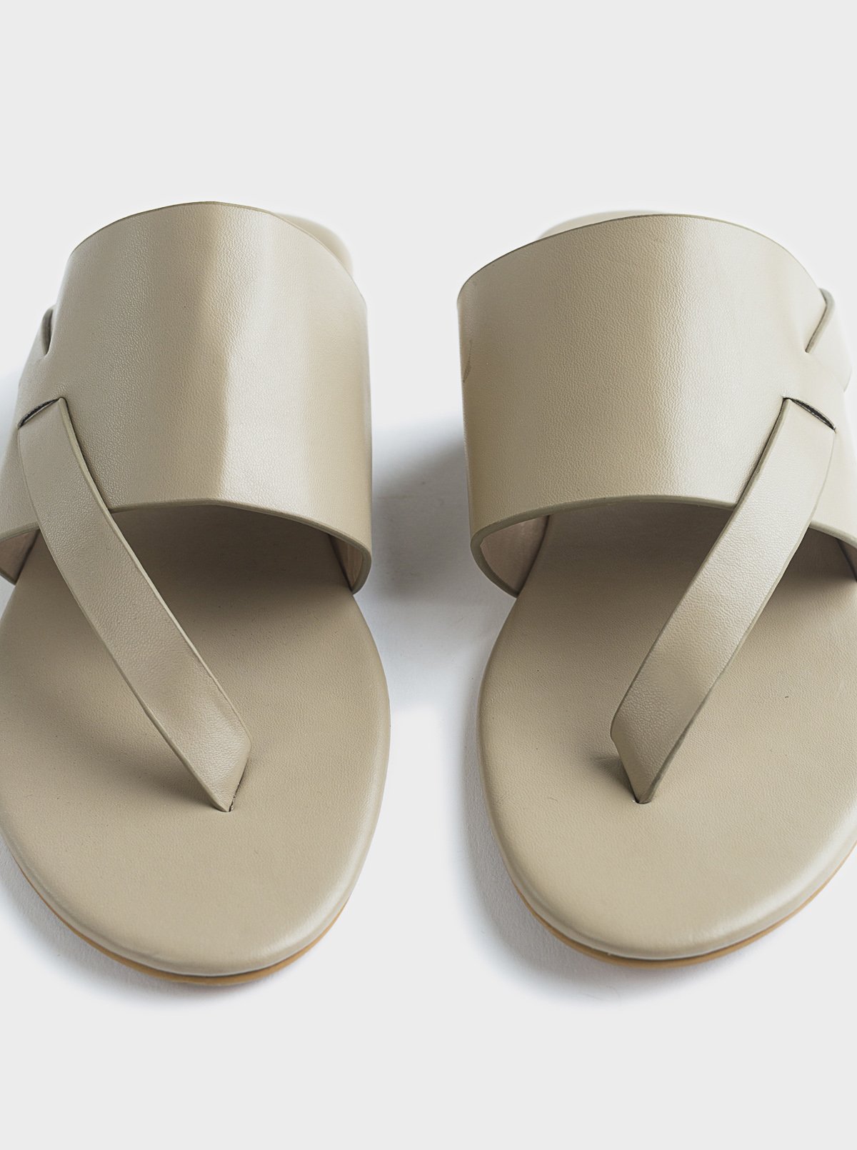 FOOTWEAR
