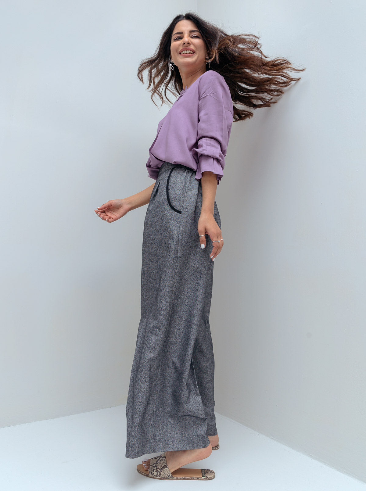 LILAC FLOWY PLEATED BLOUSE